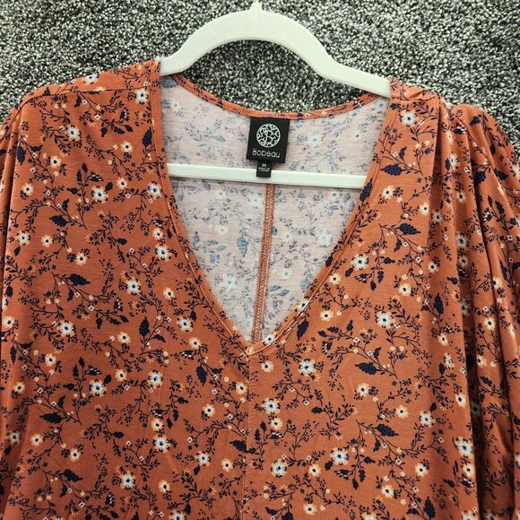 Bobeau medium salmon colored floral long sleeve blouse - Picture 2 of 8
